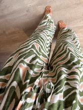Charger l&#39;image dans la galerie, Pantalon zebre kaki ( 34 au 46 )