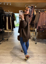 Charger l&#39;image dans la galerie, Pull large chocolat MORGANE (36 au 50)
