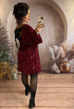 Charger l'image dans la galerie, Robe en sequins bordeaux noeud noir dans le dos ANASTASIA (34 au 42)
