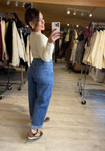Charger l&#39;image dans la galerie, Jeans bleu balloon HANEIA (34 au 42)