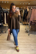 Charger l&#39;image dans la galerie, Pull large chocolat MORGANE (36 au 50)