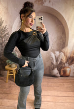 Charger l'image dans la galerie, Body drapé à manches longues avec boucle ornementale noir SIRINE (34 au 38)