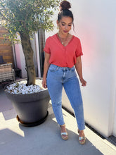 Charger l&#39;image dans la galerie, Jeans mom fit Alexandra ( taille 34 au 42 )