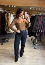 Charger l&#39;image dans la galerie, Top à manches longues camel FIONA (36 au 50)