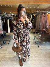Charger l&#39;image dans la galerie, Robe longue MARWA motif écru chocolat(42 au 48)