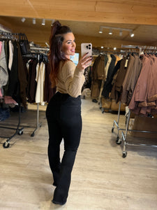 Jean noir bootcut LALIE (38 au 48)