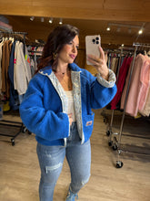 Charger l'image dans la galerie, Veste réversible polaire liberty bleu &amp; fleurs GEMMA (36 au 44)