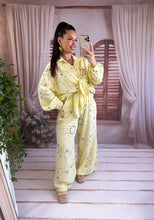 Charger l'image dans la galerie, Pantalon jaune gaz de coton bandana