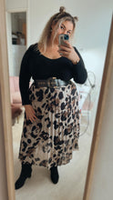 Charger l&#39;image dans la galerie, Jupe longue plissée léopard beige GABY ( 36 au 46 )