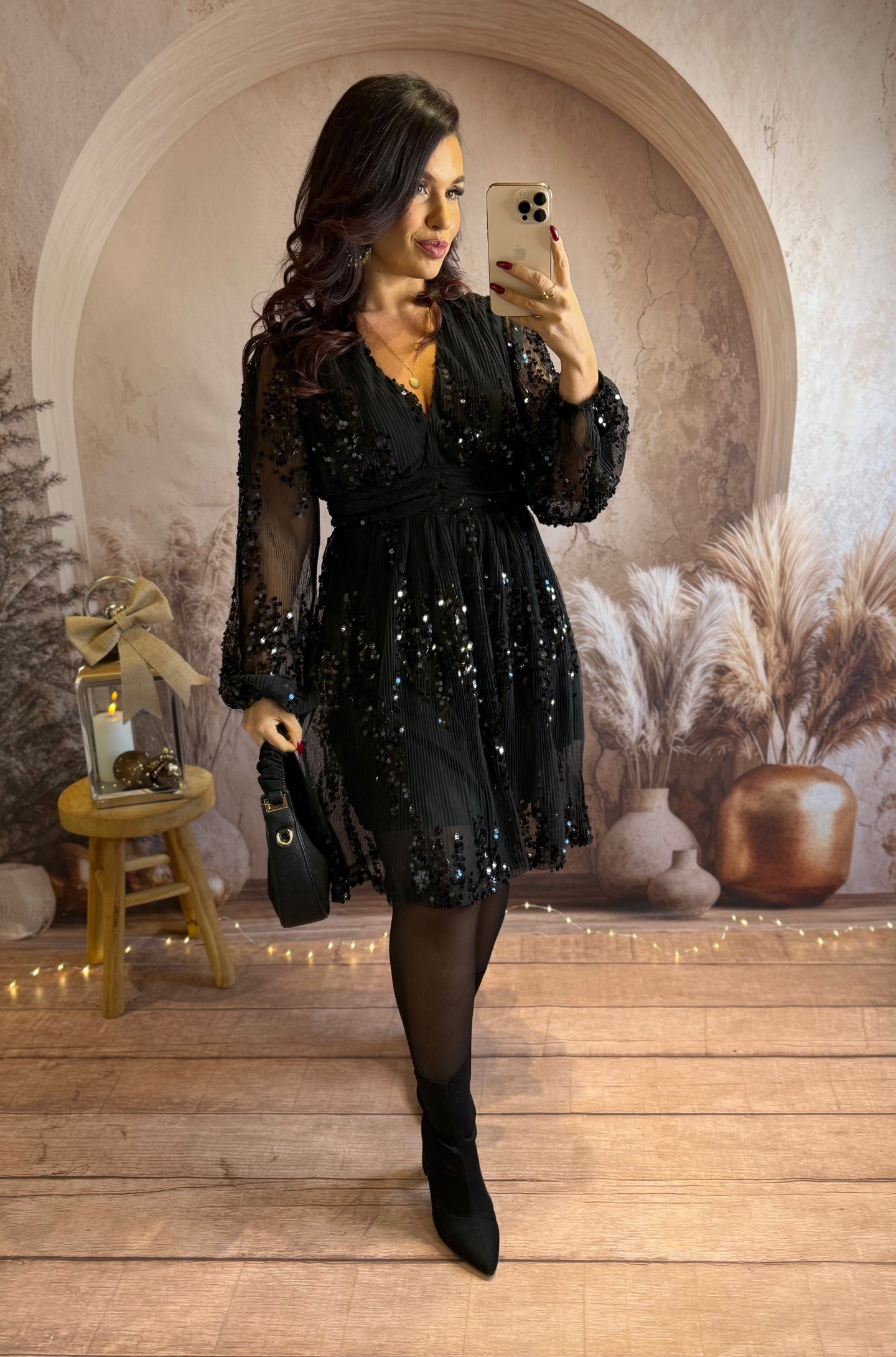 Robe courte noir fluide sequins VAL (36 au 48)⭐️ ( précommande pour le 5 décembre )