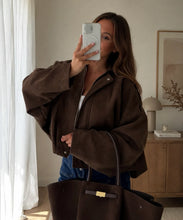 Charger l'image dans la galerie, Veste loose en suédine chocolat KATRINA (36 au 46)