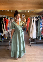 Charger l'image dans la galerie, Robe vert d’eau NEYA ( taille 40 au 48 )New