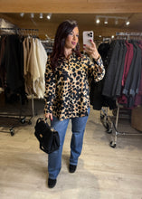 Charger l&#39;image dans la galerie, Chemise motif léopard noir /camel LIO   (38 au 48 )