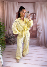 Charger l'image dans la galerie, Pantalon jaune gaz de coton bandana