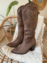 Charger l&#39;image dans la galerie, Botte santiag choco carmen