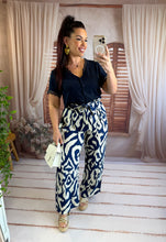 Charger l'image dans la galerie, Pantalon motif écru/bleu marine ALBINA (34 au 48)