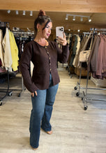 Charger l&#39;image dans la galerie, Gilet chocolat KLERVIE (34 au 40)