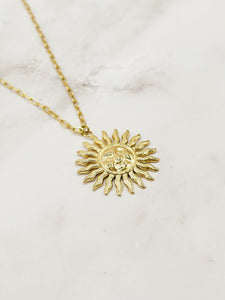 Collier chaîne doré grand soleil ☀️
