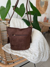 Charger l&#39;image dans la galerie, Sac effet daim chocolat CATIA