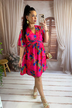 Charger l'image dans la galerie, Robe courte fuchsia fleuri CORAL (36 au 48)