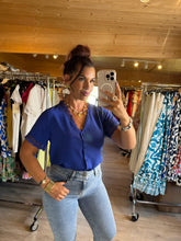 Charger l&#39;image dans la galerie, Chemisier Olivia bleu électrique ☀️( reste taille s/m et m/l )