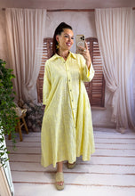 Charger l'image dans la galerie, Robe chemise brodé motif fleurs jaune MAYA (36 au 46)