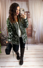 Charger l'image dans la galerie, Gilet motif bandana kaki HARZEL (34 au 40)