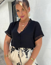 Charger l'image dans la galerie, Chemisier noir dentelle manche courte OLIVIA ( 36 au 48 ) ⭐️