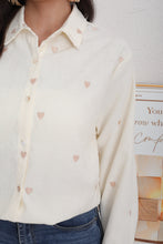 Charger l&#39;image dans la galerie, Chemise effet velours coeur écru CENDY (36 au 42)