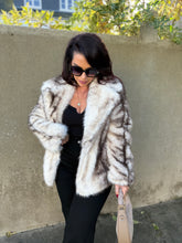 Charger l&#39;image dans la galerie, Manteau fourrure synthétique écru/marron ZOE (36 au  42)