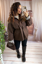 Charger l'image dans la galerie, Manteaux imperméable chocolat JOSÉPHINE (38 au 52)