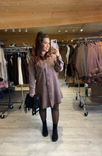 Charger l&#39;image dans la galerie, Robe chemise jeans chocolat LOUNA (36 au 42)