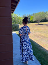 Charger l'image dans la galerie, Robe motif bleu noeud dos MAÏA (36 au 40)
