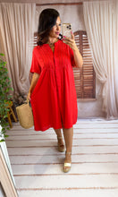 Charger l'image dans la galerie, Robe chemise corail coupe droite MARGUERITE (40 au 48)