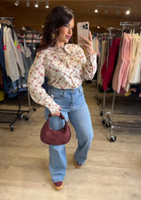 Charger l'image dans la galerie, Chemise fleuri bordeaux col Claudine ( 34 au 46 )
