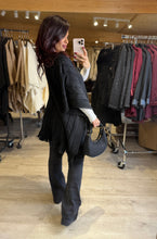 Charger l&#39;image dans la galerie, Poncho motif torsade noir LIORA (36 au 52)