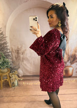 Charger l'image dans la galerie, Robe en sequins bordeaux noeud noir dans le dos ANASTASIA (34 au 42)