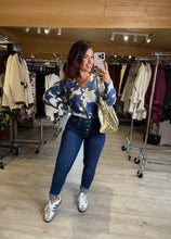 Charger l&#39;image dans la galerie, Gilet écru motif bleu FRANÇOISE (34 au 44)