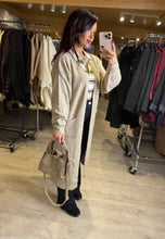 Charger l&#39;image dans la galerie, Long gilet beige foncé MAIWEN (34 au 44)