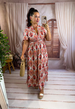 Charger l'image dans la galerie, Robe motif beige, orane, rouge team petite TALI (36 au 48)