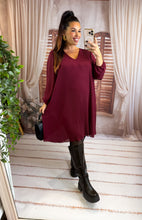 Charger l'image dans la galerie, Robe plissée coupe droite bordeaux JUSTINE (40 au 48)