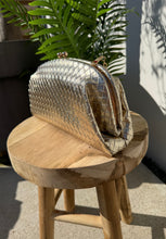 Charger l'image dans la galerie, Pochette gold Doria